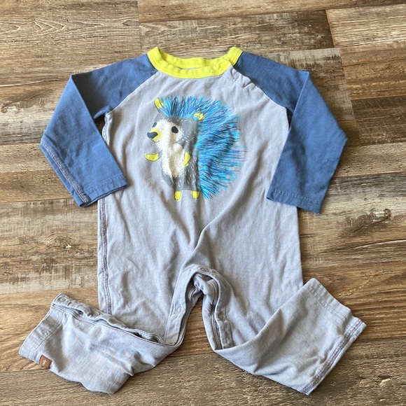 Combinaison Bébé Garçon Tea Collection Motif Hérisson - Taille 6-9 Mois - Occasion Très Bon état